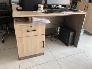 Bán bàn làm việc văn phòng