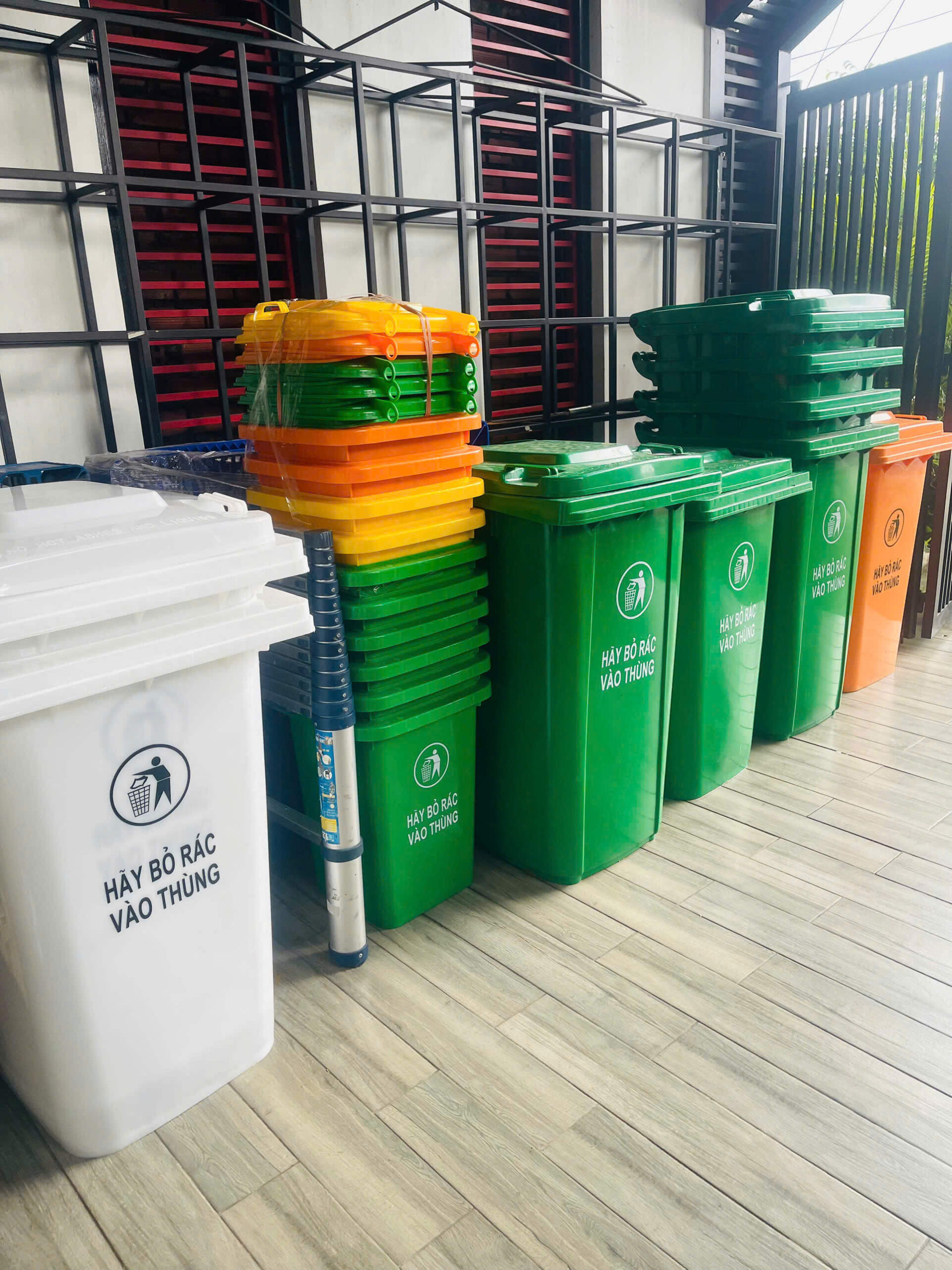 Thùng rác công cộng hồ chí minh